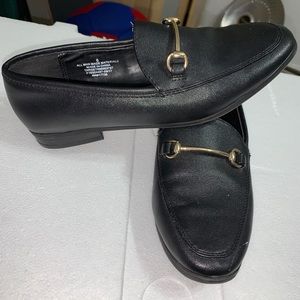 Womens loafers size 6